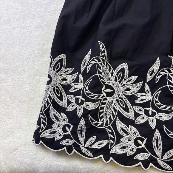 Express Brand Size XL Embroidered Ruched Black Poplin Midi Dress Black NWT - Picture 7 of 11